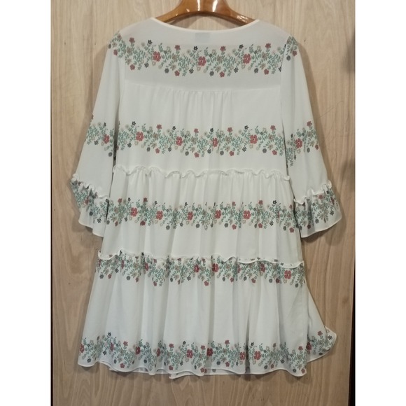 Vivi By Violet Weekend Size XL Bell Sleeve Floral Ruffle White Boho Dress. - Picture 7 of 8